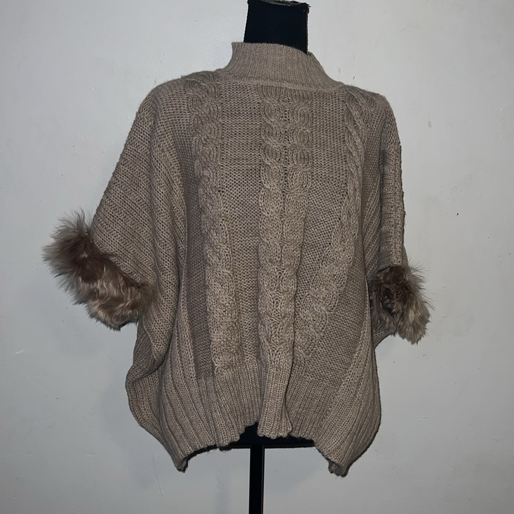 🔥ONE OF A KIND Peruvian Connection Crop Fur Sweater🔥